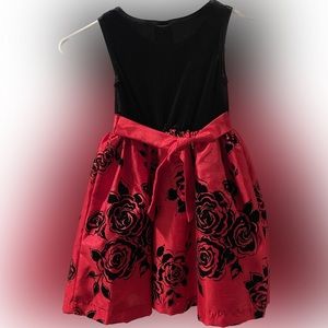 Girls Holiday Dress. Size 5. Gently used.